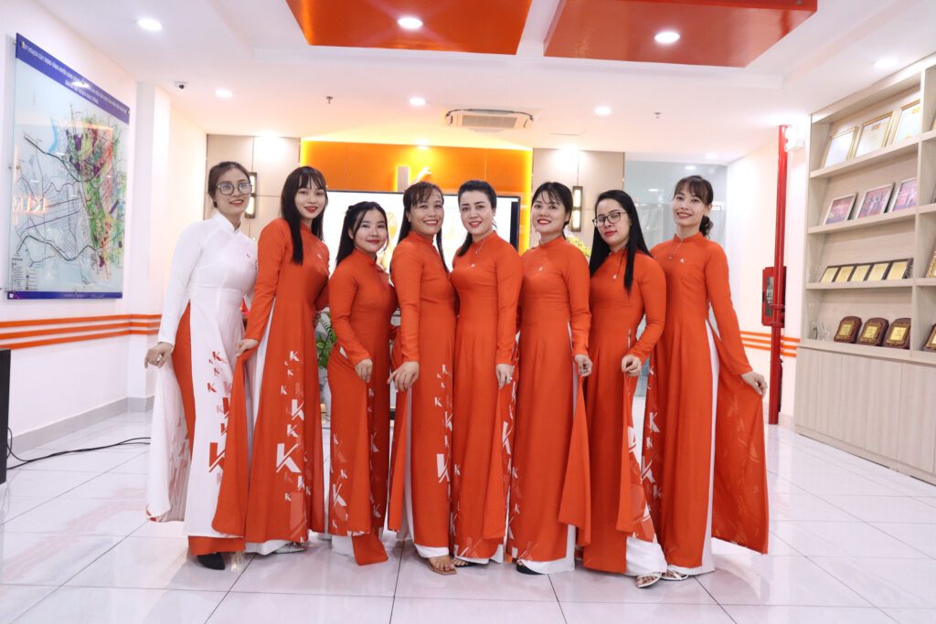 8-36 Những bóng hồng chi nhánh Đồng Nai rạng rỡ trong tà áo dài