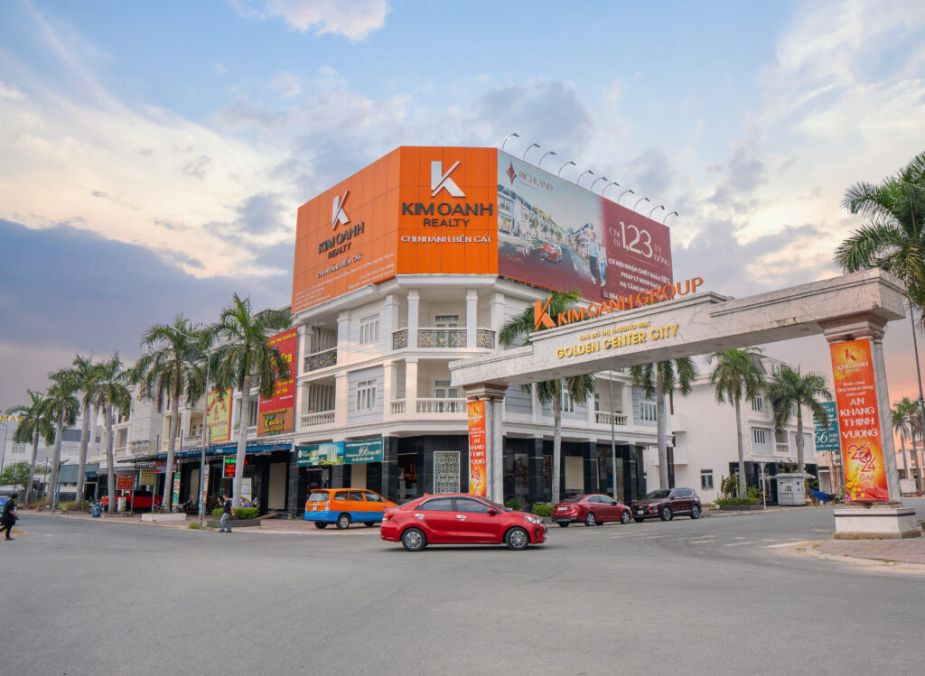 golden-center-city-nhon-nhip-7-1024x749-1 Chi nhánh Bến Cát của Kim Oanh Group, nơi mỗi ngày đón tiếp rất đông khách hàng đến giao dịch bất động sản